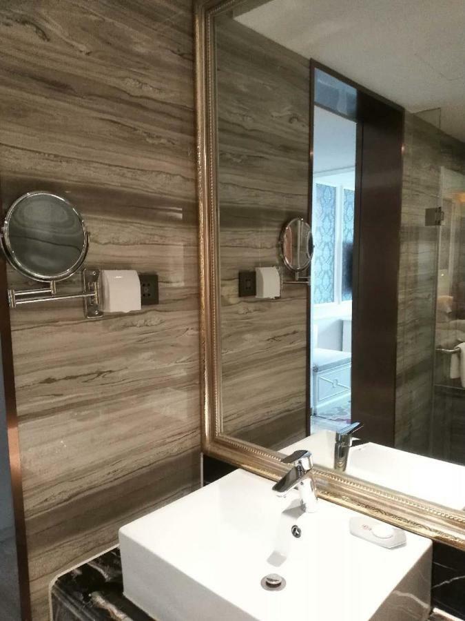 Ramada Encore Wyndham Nanning City Center Qingxiu Exterior foto